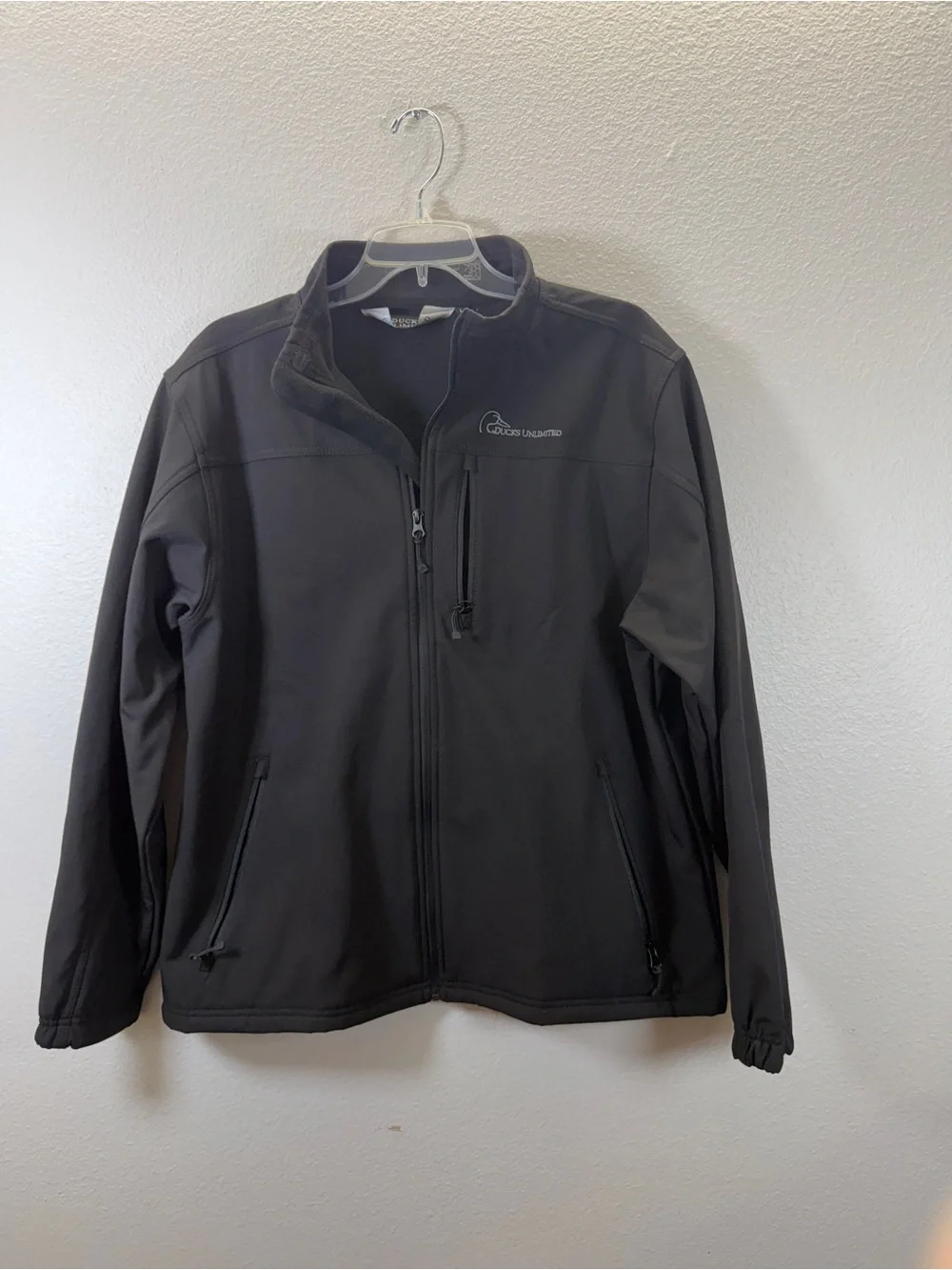 Ducks Unlimited Men's Black Performance Softshell Jacket